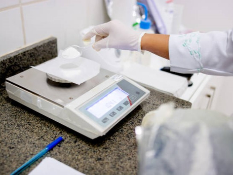 57 OEM ODM electronic balances in labs.jpg