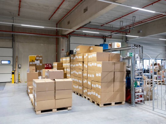 Best Practices for Using Postal Scales in High-Volume Shipping Centers